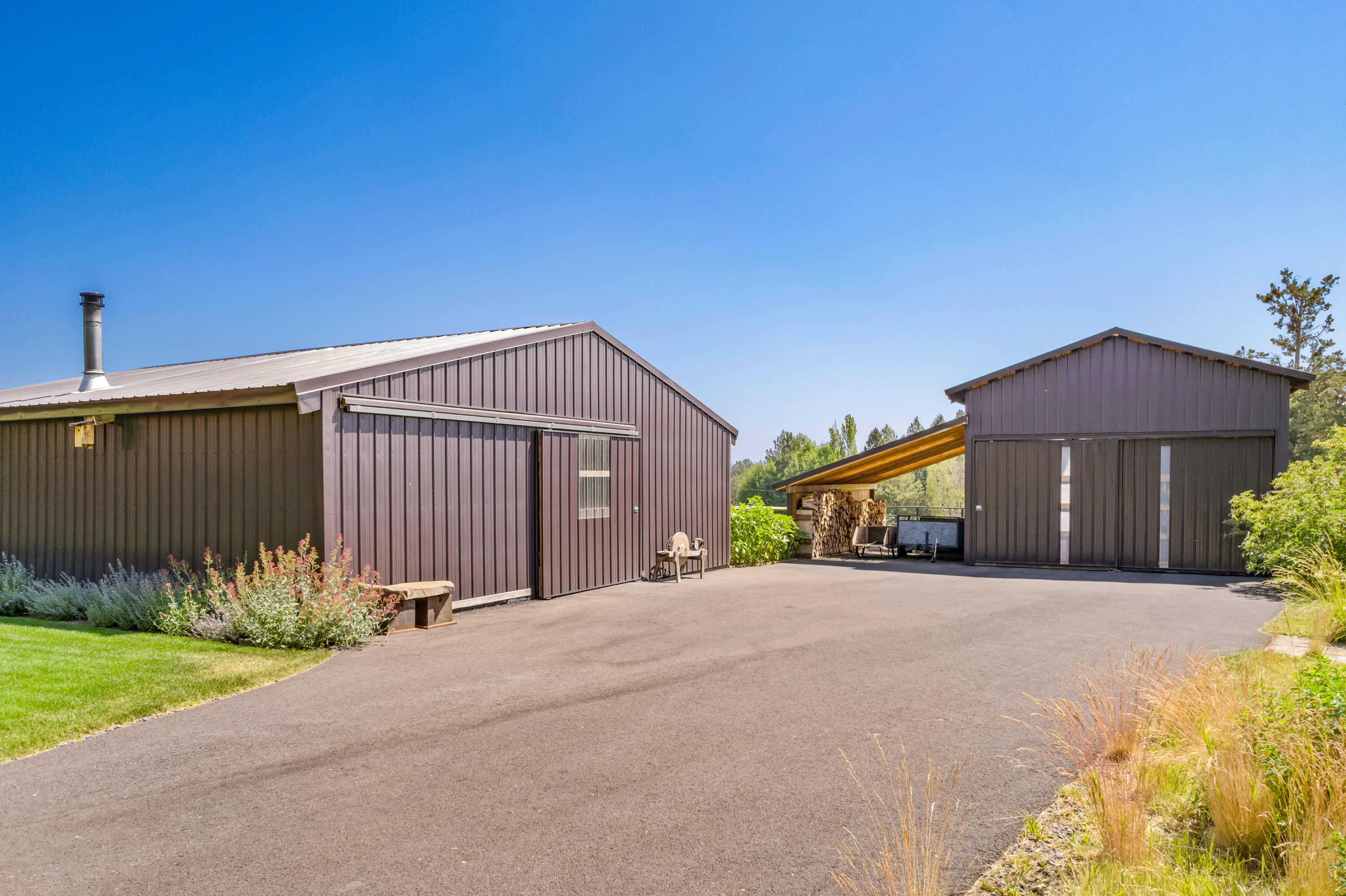 18740 Ridgecrest Road Bend, OR 97703 - Photo 54 of 65 52
