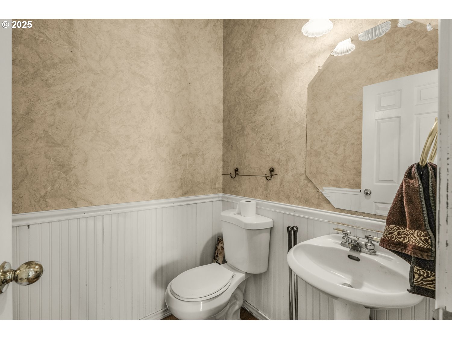 28525 Southwest Cascade Loop Wilsonville, OR 97070 - Photo 16 of 31 Gallery Image 16