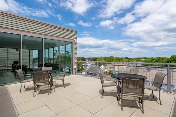 $3,450 | 640 Boston Avenue, Unit 210, Medford, MA 02155