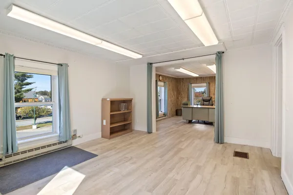 $539,000 | 10 Elm Street, Gorham, ME 04038