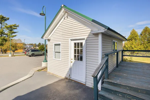 $539,000 | 10 Elm Street, Gorham, ME 04038