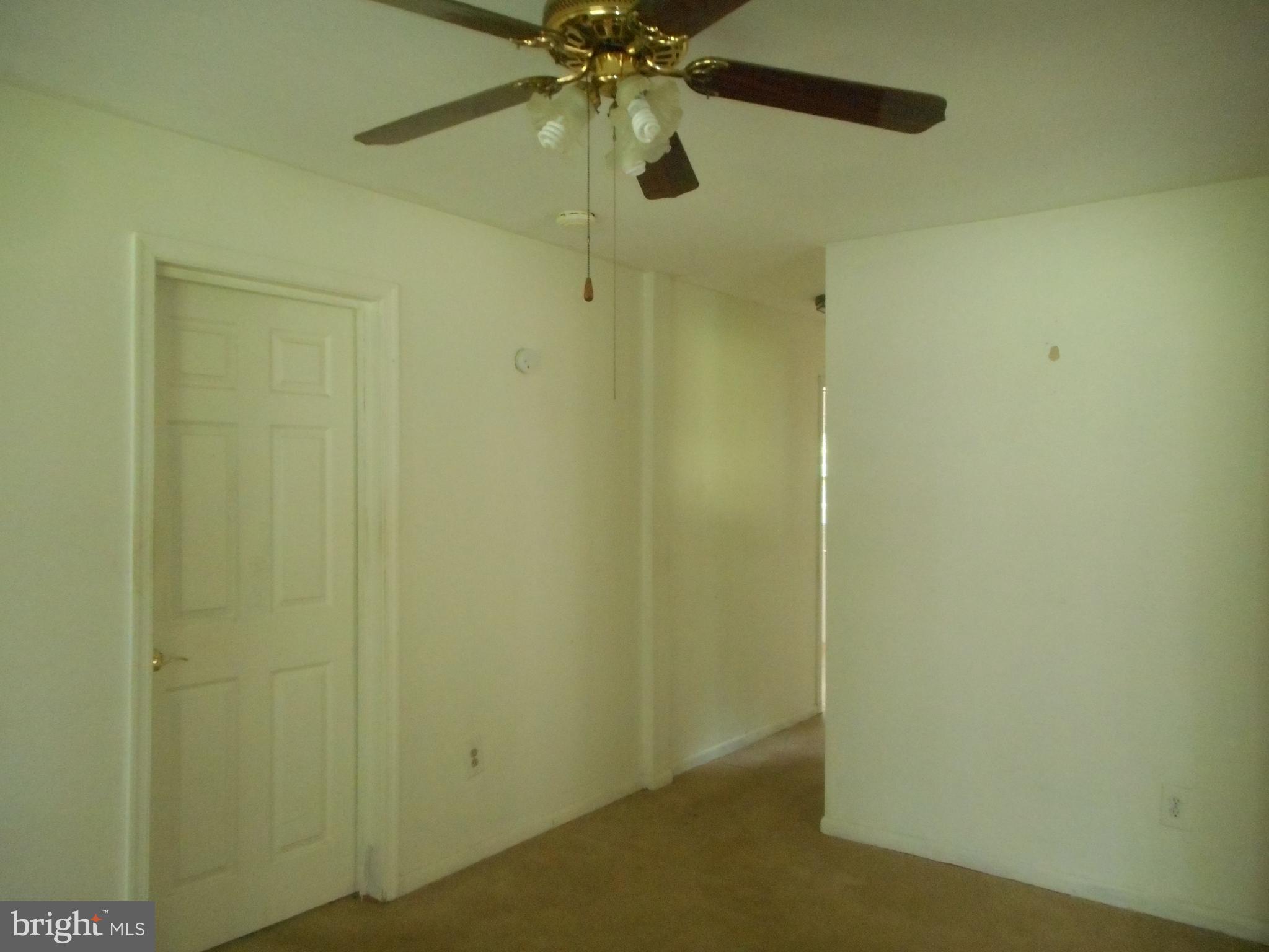 2370 Smith Point Road Nanjemoy, MD 20662 - Photo 11 of 15 Hallway