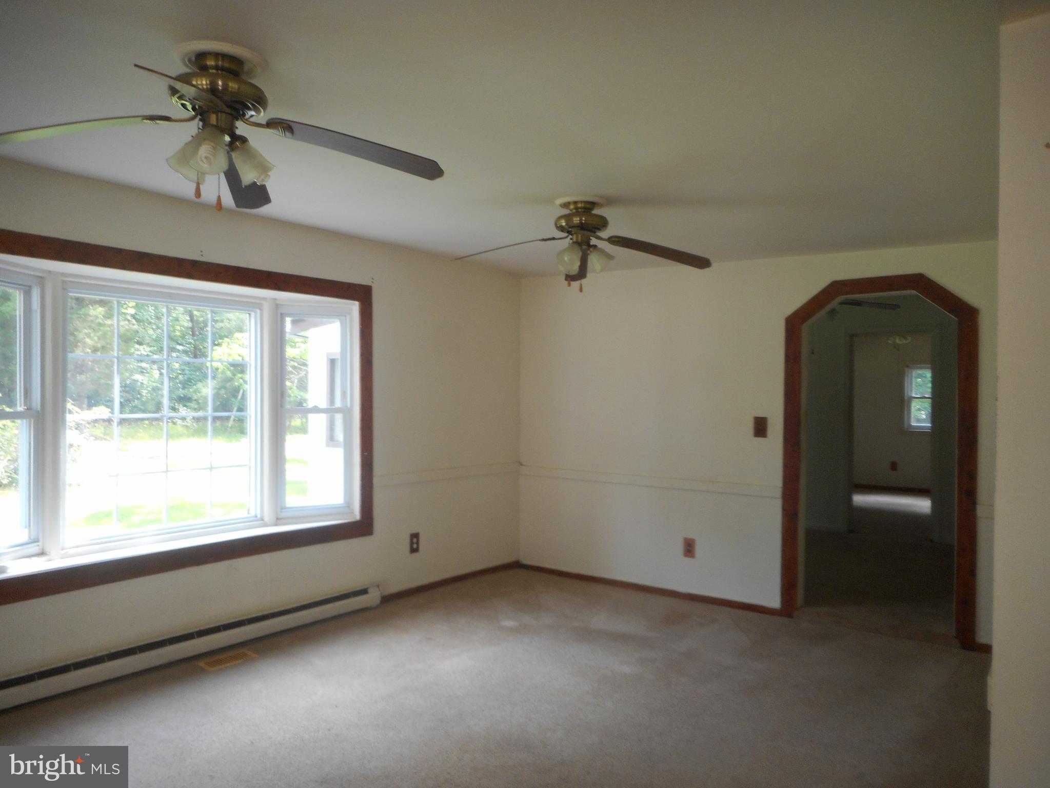 2370 Smith Point Road Nanjemoy, MD 20662 - Photo 4 of 15 Family Room