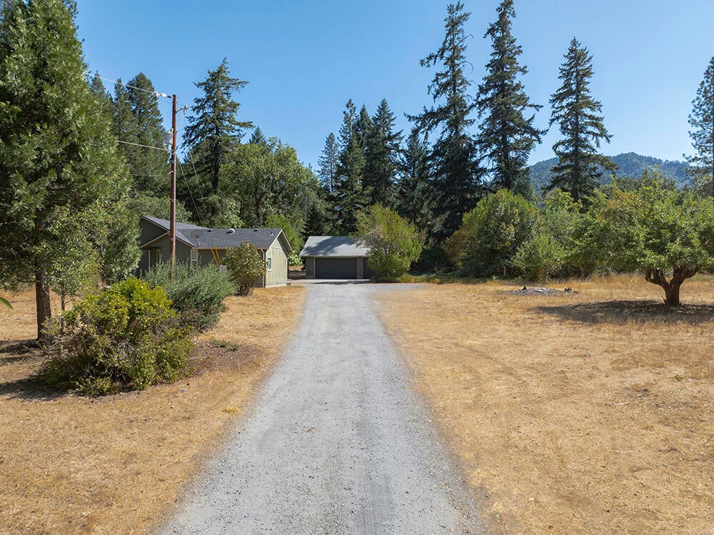 781 Cheney Creek Road Grants Pass, OR 97527 - Photo 40 of 52 40