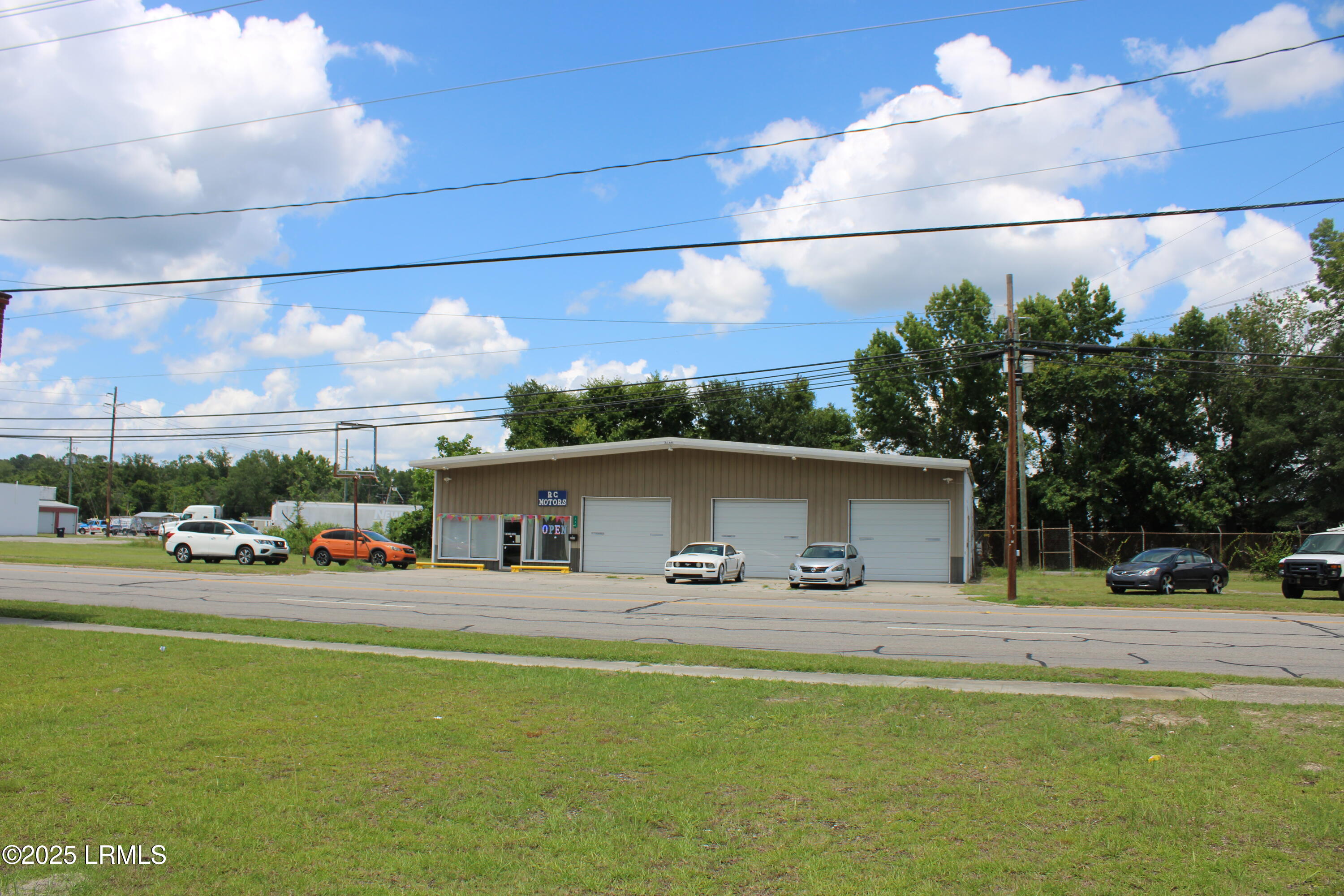 848 Elm Street West Hampton, SC 29924 - Photo 2 of 16 Front