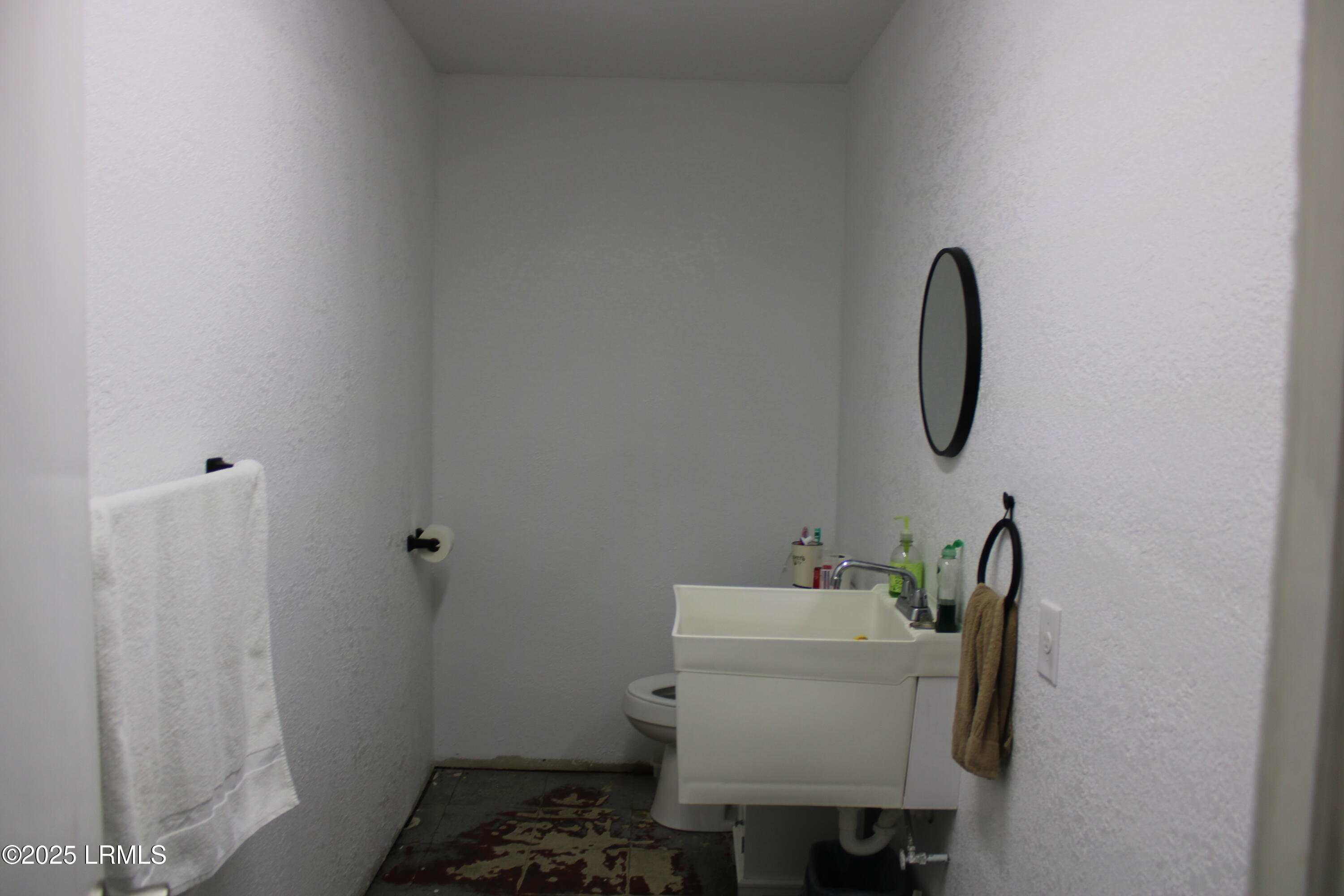 848 Elm Street West Hampton, SC 29924 - Photo 6 of 16 IMG_2851