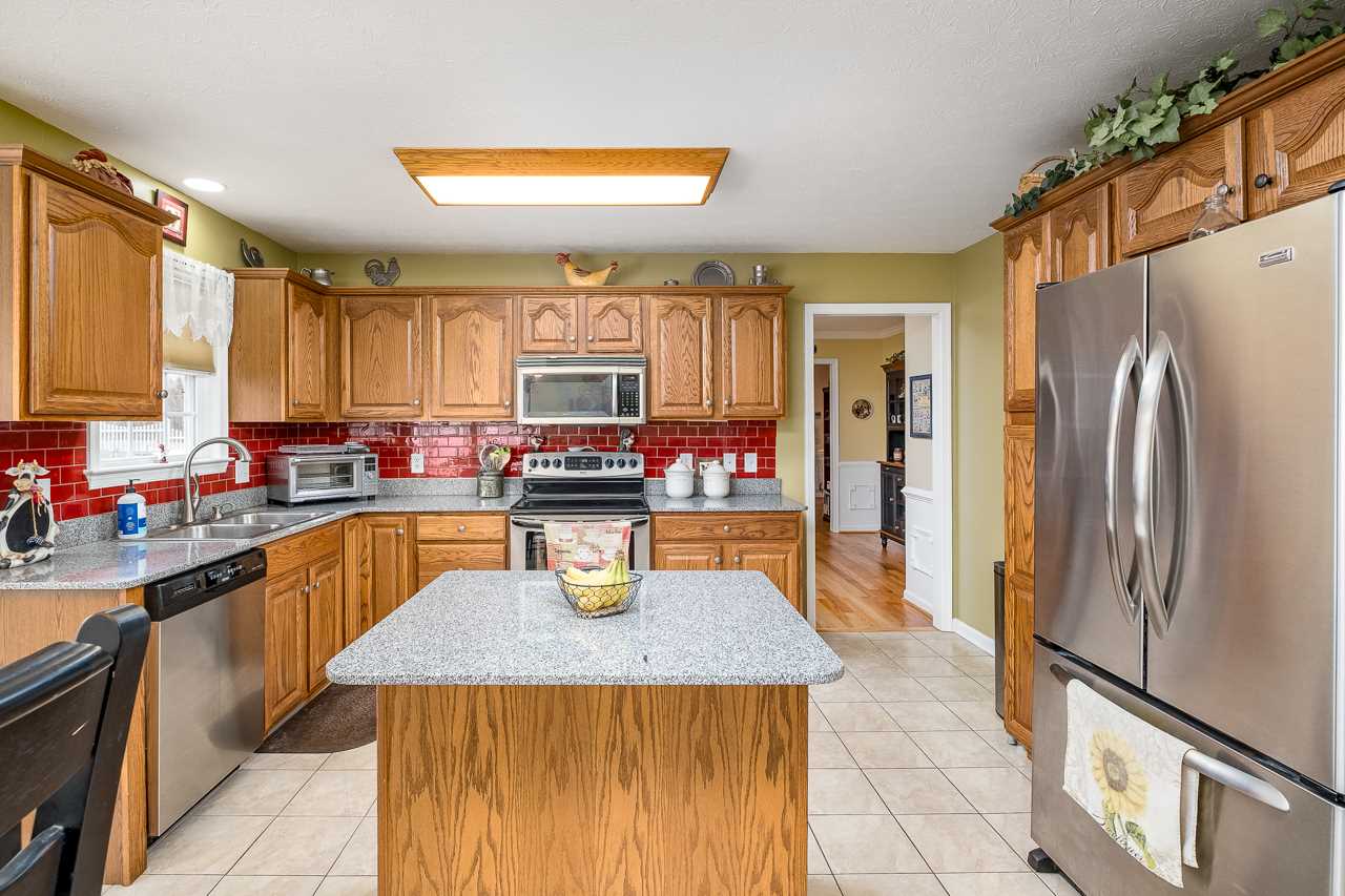 33 Mallard Road Stuarts Draft, VA 24477 - Photo 5 of 47 Gallery Image 5