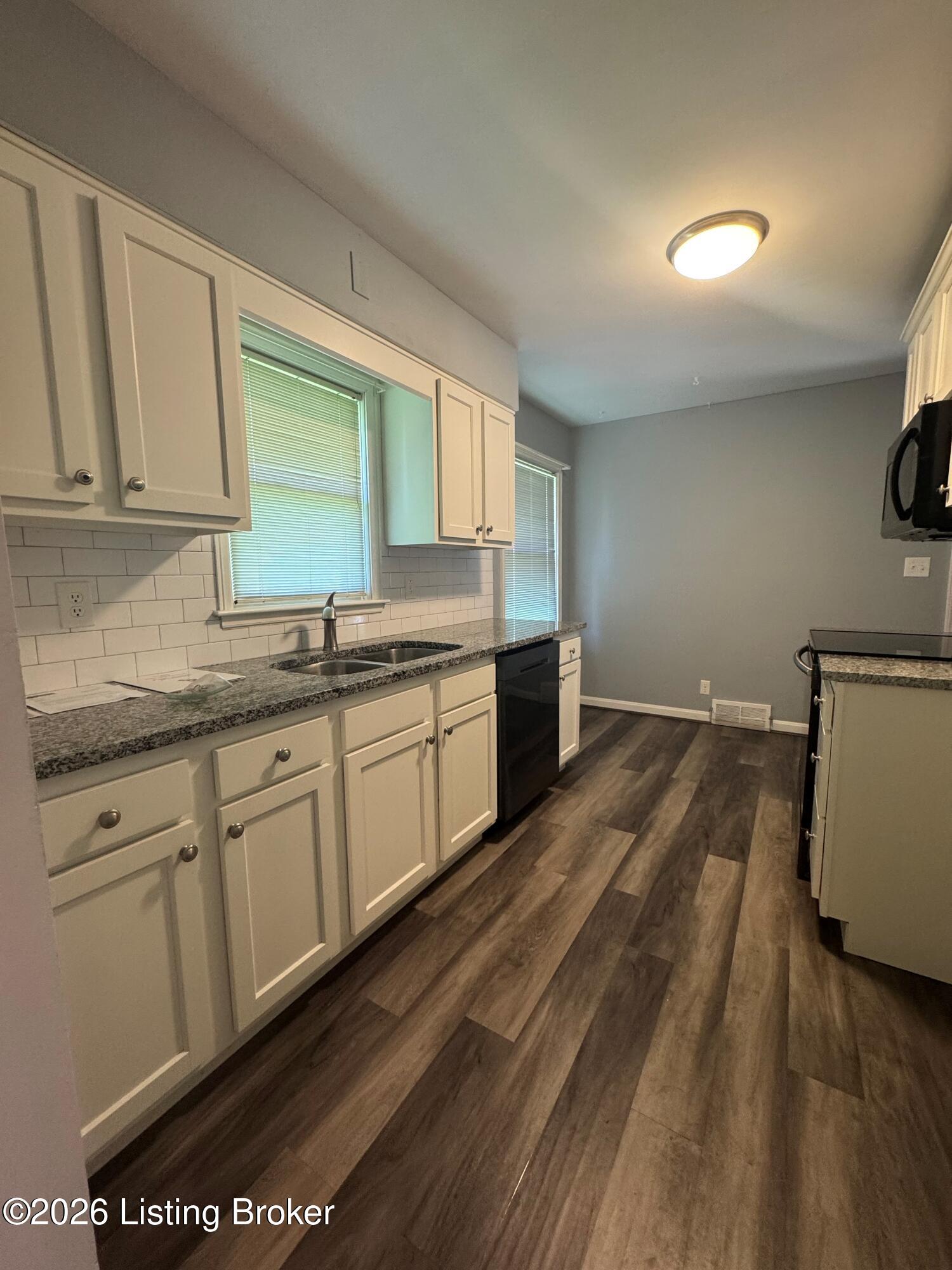 9910 Stonestreet Road Louisville, KY 40272 - Photo 7 of 17 image001