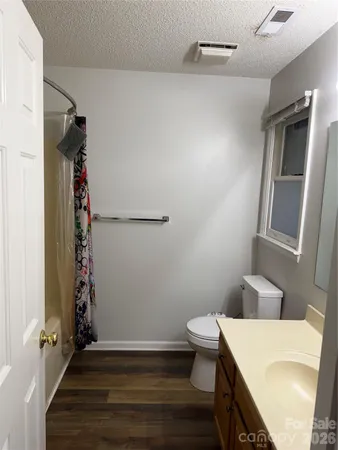 $395,000 | 7004 Forest Hills Drive, Denver, NC 28037