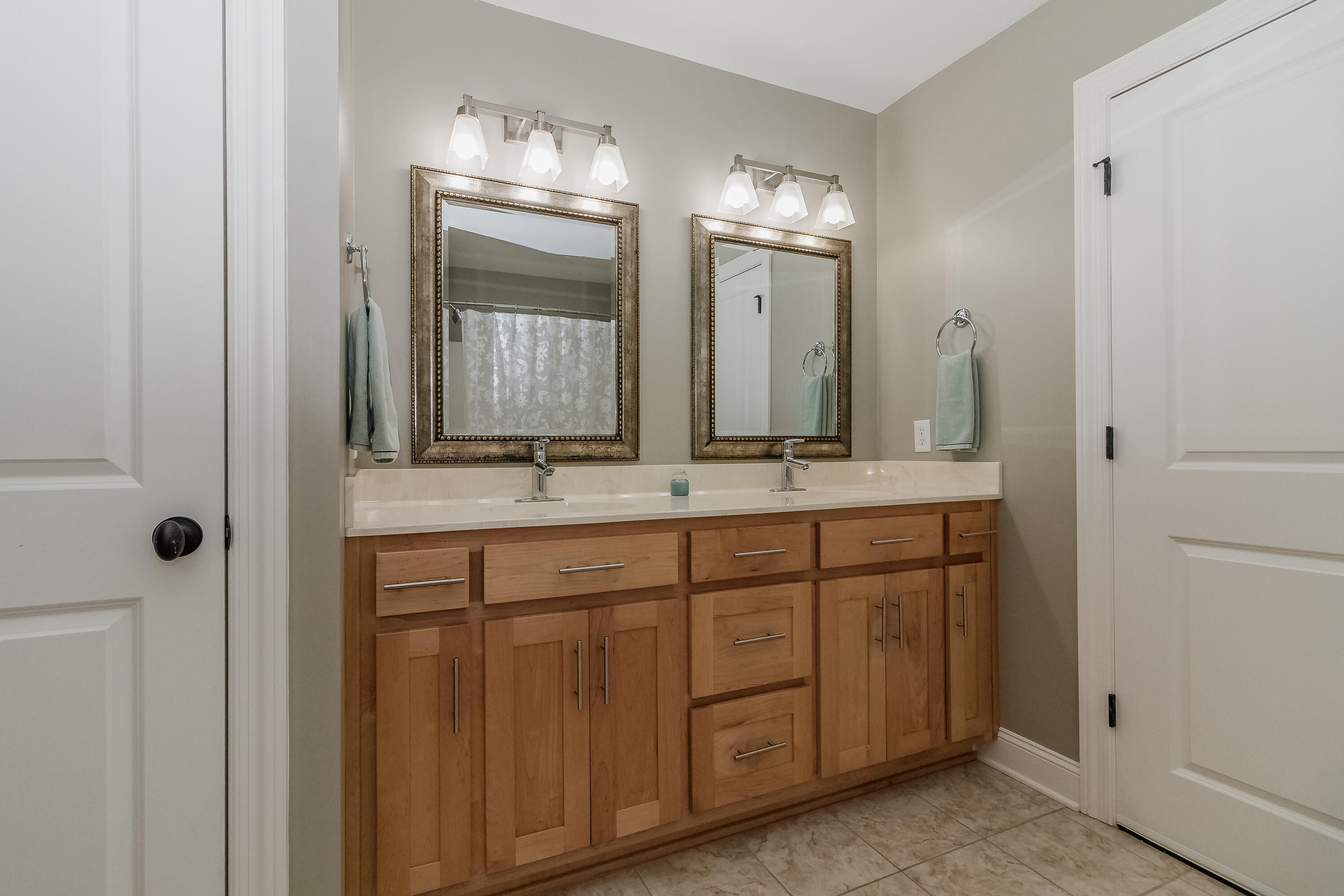 2329 Rivendell Lane Chattanooga, TN 37421 - Photo 60 of 67 Upstairs 11