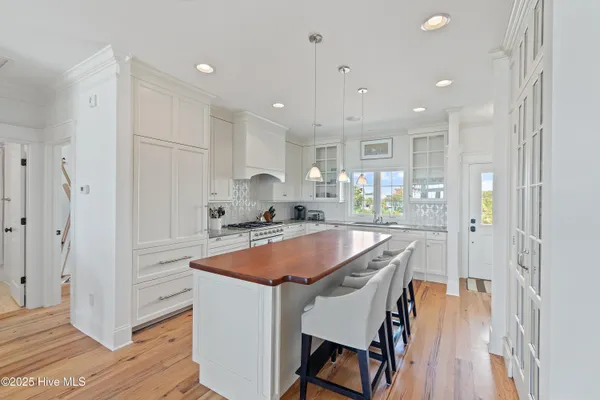 $2,800,000 | 1149 Ocean Boulevard West, Holden Beach, NC 28462