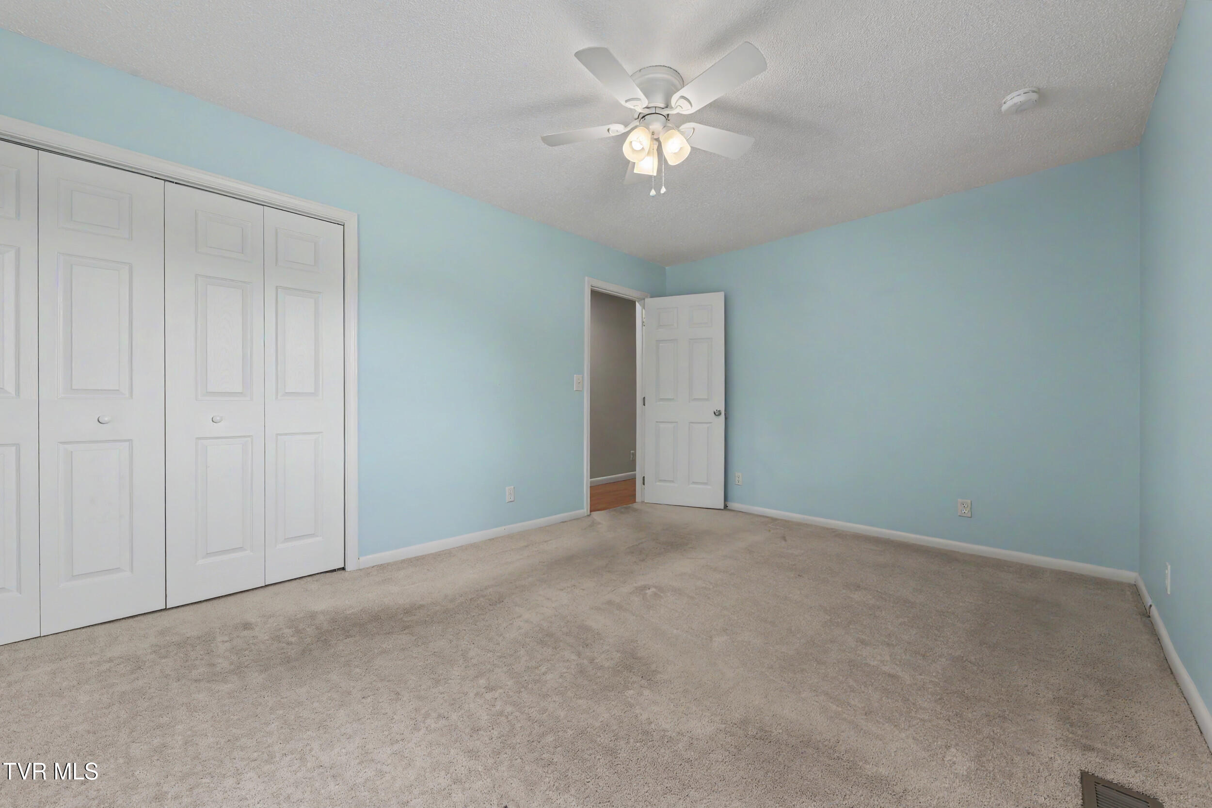 1695 Jim Fox Road Greeneville, TN 37743 - Photo 18 of 52 20_img_0260
