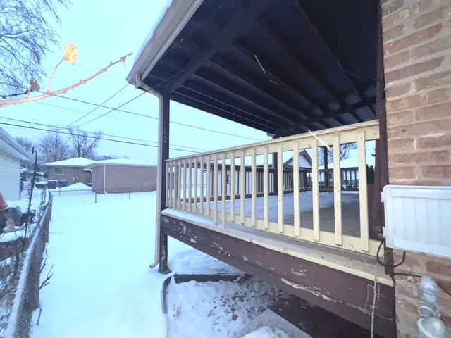 $270,000 | 9215 South Hamlin Avenue, Evergreen Park, IL 60805