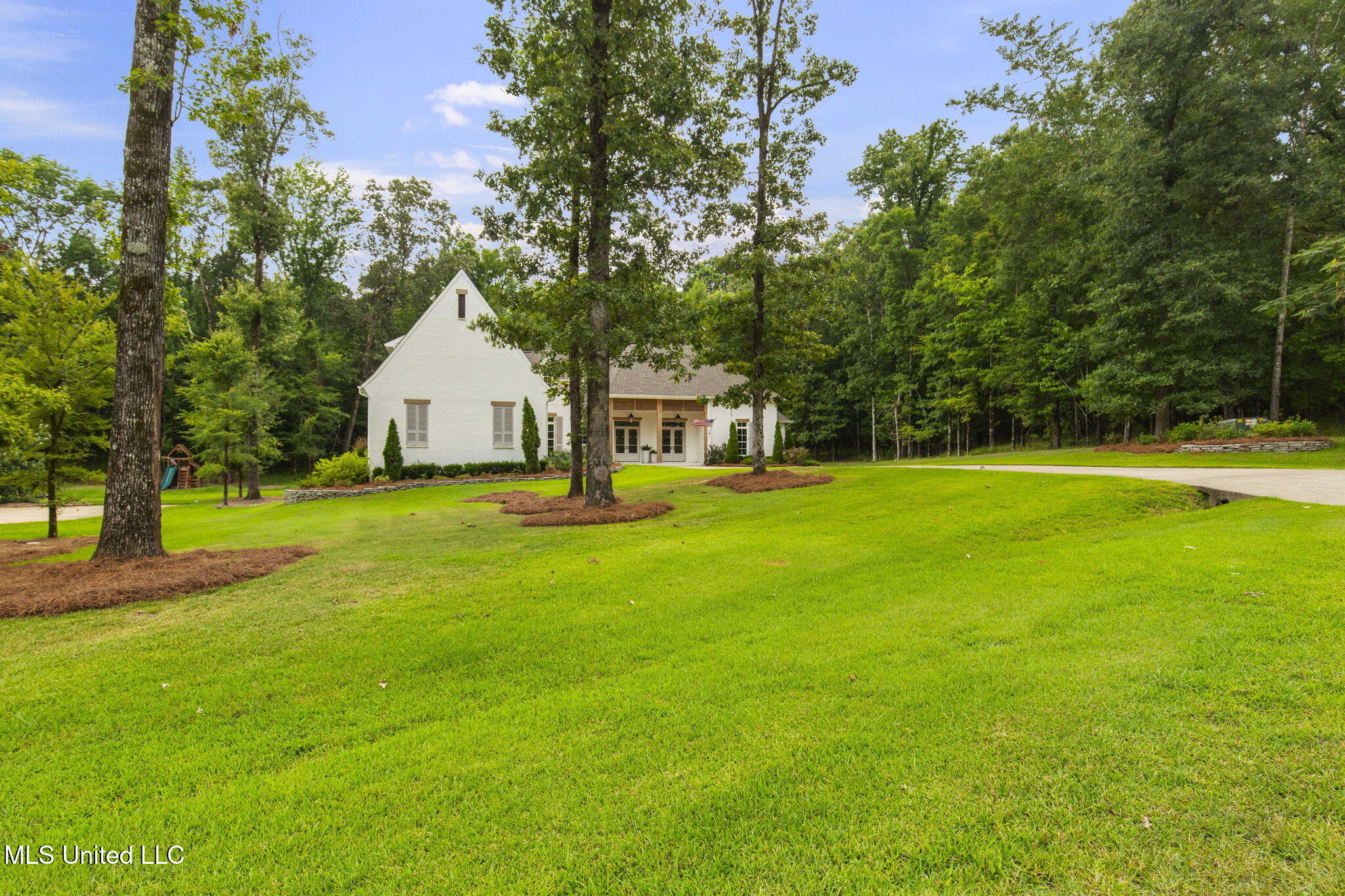 309 Moonlight Hollow Flora, MS 39071 - Photo 2 of 96 6-web-or-mls-309 Moonlight Hollow-5