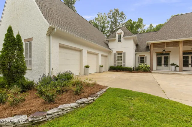 $1,105,000 | 309 Moonlight Hollow, Flora, MS 39071