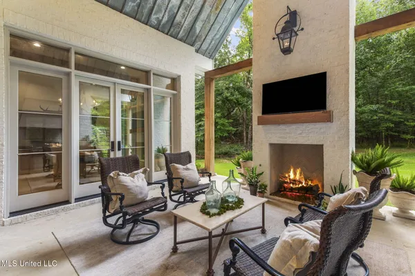 $1,105,000 | 309 Moonlight Hollow, Flora, MS 39071