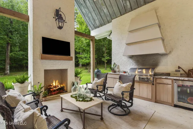 $1,105,000 | 309 Moonlight Hollow, Flora, MS 39071