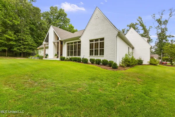 $1,105,000 | 309 Moonlight Hollow, Flora, MS 39071