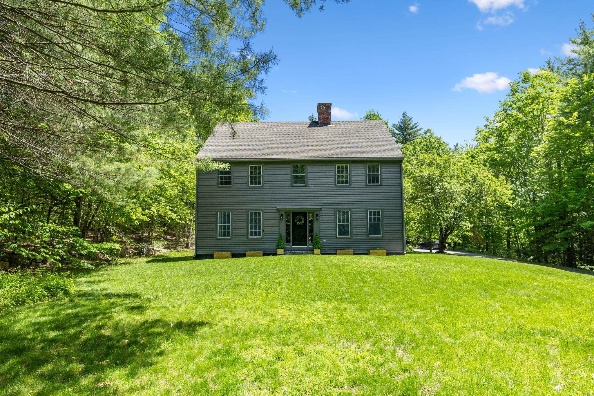 301 Galloping Hill Road Hopkinton, NH 03229 - Photo 9 of 58