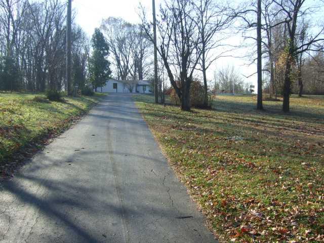 7040 Red Day Road Martinsville, IN 46151 - Photo 3 of 7