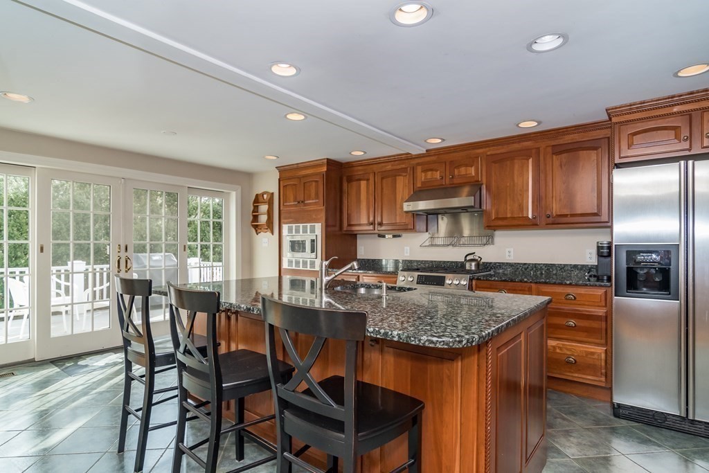 3 Sprague Road Wellesley, MA 02481 - Photo 3 of 24 Gallery Image 3