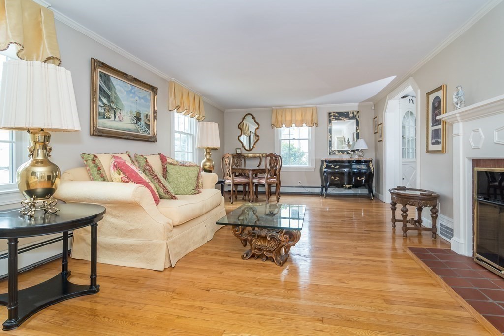 3 Sprague Road Wellesley, MA 02481 - Photo 5 of 24 Gallery Image 5