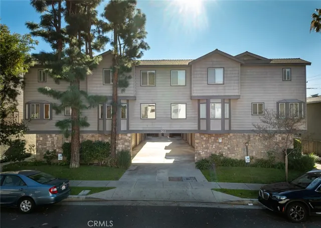 $899,000 | 302 West Loraine Street, Unit 4, Glendale, CA 91202