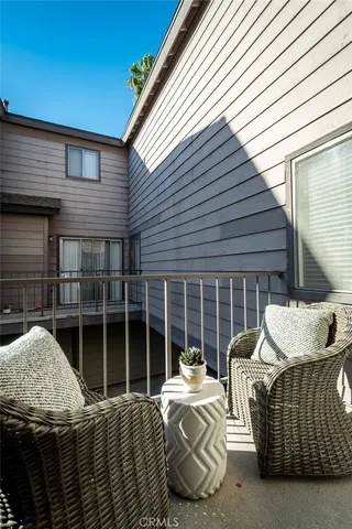 $899,000 | 302 West Loraine Street, Unit 4, Glendale, CA 91202