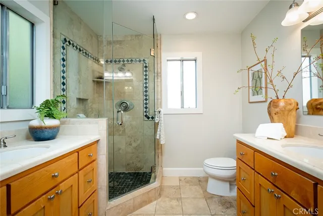 $899,000 | 302 West Loraine Street, Unit 4, Glendale, CA 91202