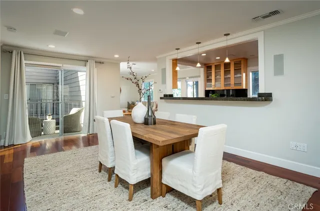 $899,000 | 302 West Loraine Street, Unit 4, Glendale, CA 91202