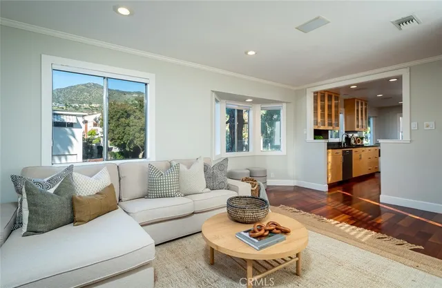 $899,000 | 302 West Loraine Street, Unit 4, Glendale, CA 91202