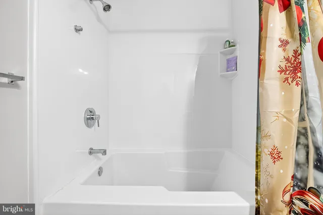 $384,900 | 926 Sweetbay Lane, Lebanon, PA 17046