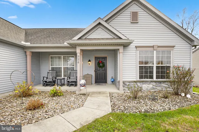 $384,900 | 926 Sweetbay Lane, Lebanon, PA 17046