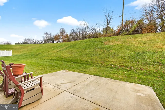 $384,900 | 926 Sweetbay Lane, Lebanon, PA 17046