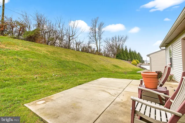 $384,900 | 926 Sweetbay Lane, Lebanon, PA 17046