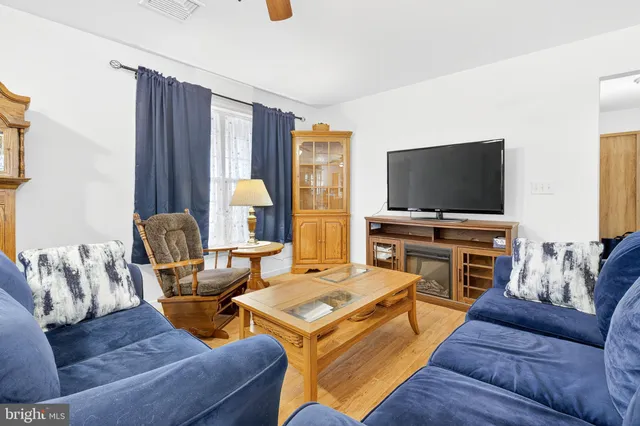 $384,900 | 926 Sweetbay Lane, Lebanon, PA 17046