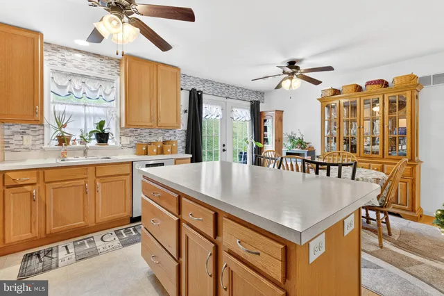 $384,900 | 926 Sweetbay Lane, Lebanon, PA 17046