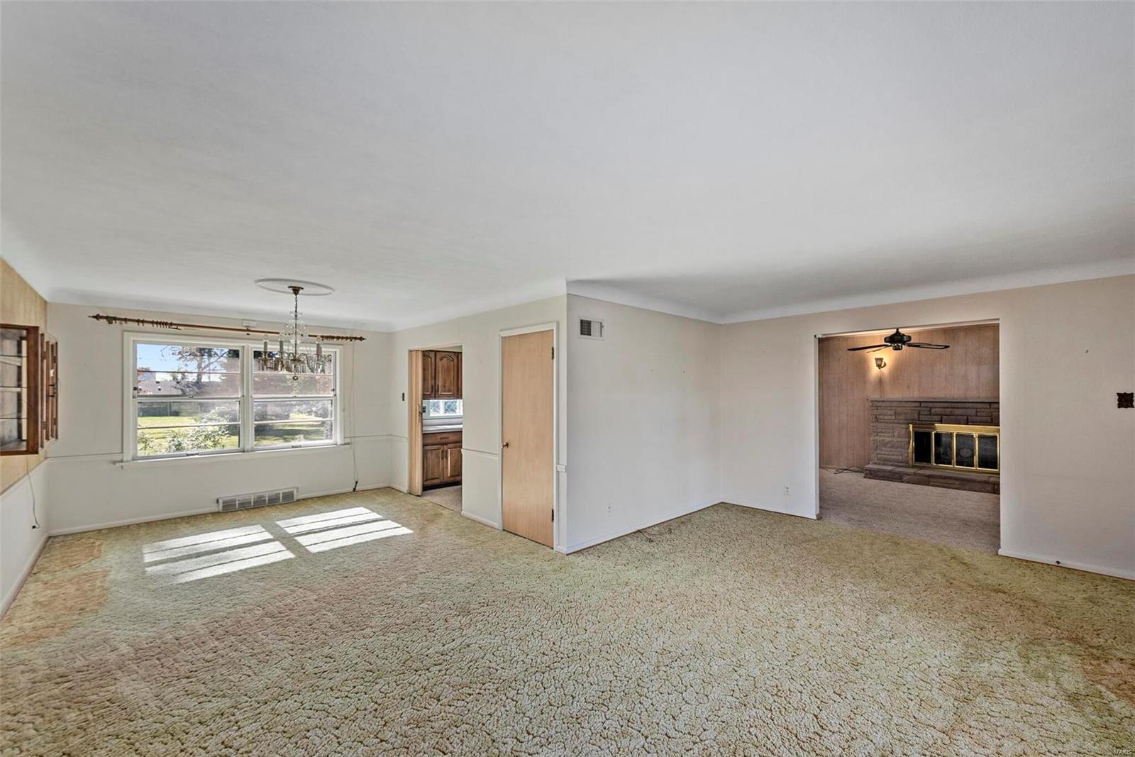 2404 Fair Acres Road St. Louis, MO 63136 - Photo 5 of 39 Gallery Image 5