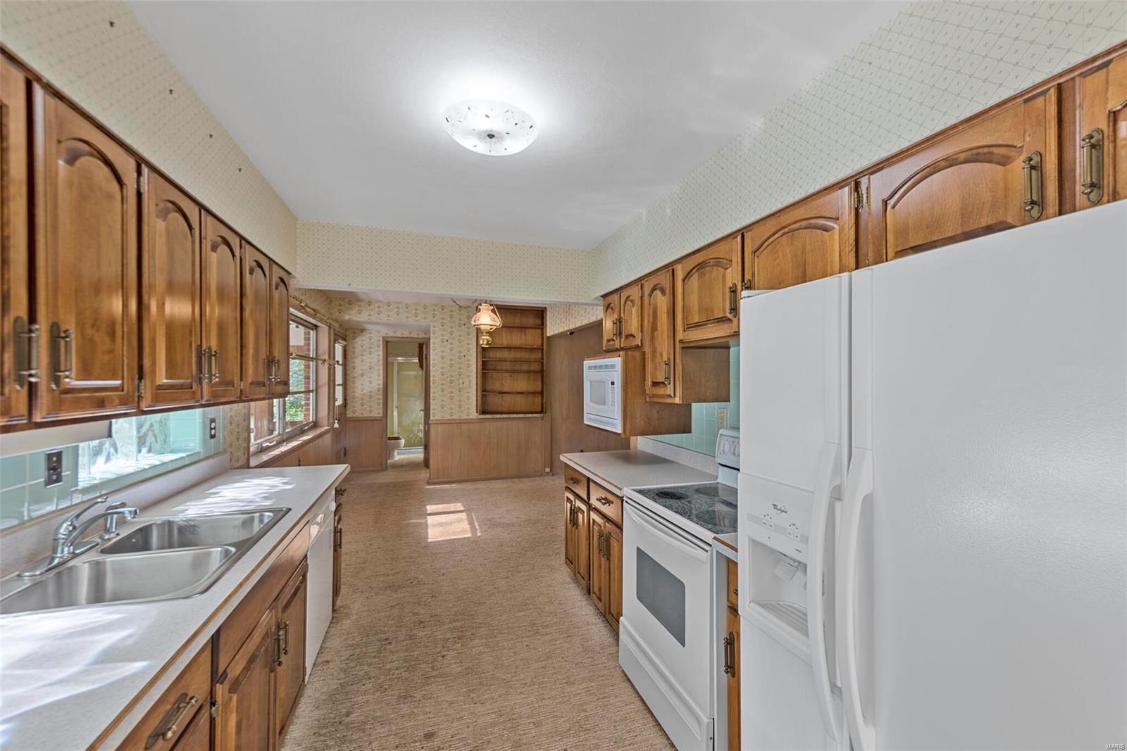 2404 Fair Acres Road St. Louis, MO 63136 - Photo 9 of 39 Gallery Image 9