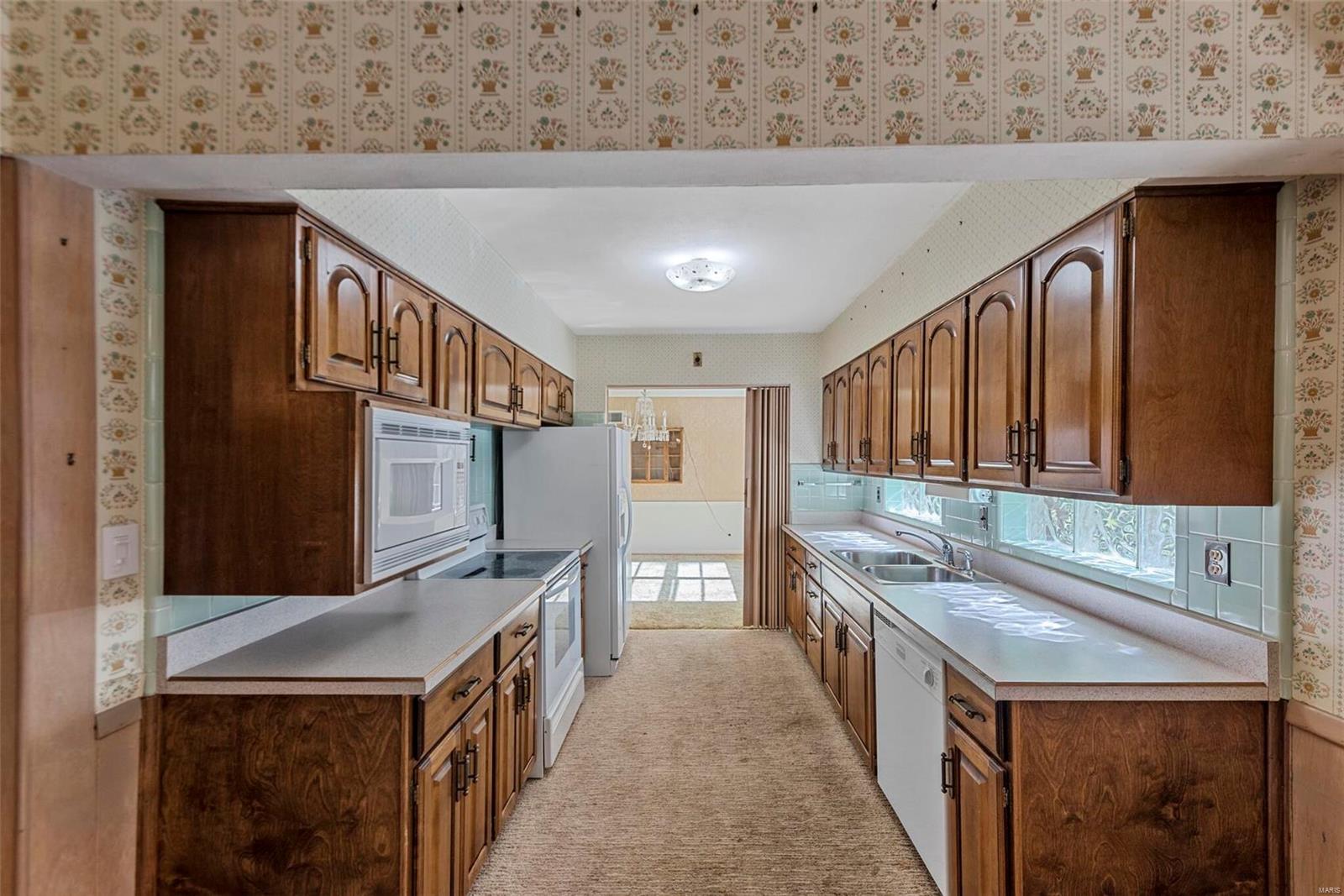 2404 Fair Acres Road St. Louis, MO 63136 - Photo 10 of 39 Gallery Image 10