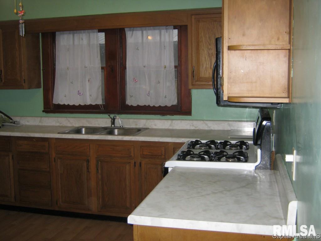 127 East Sangamon Avenue Springfield, IL 62702 - Photo 6 of 19 Gallery Image 6