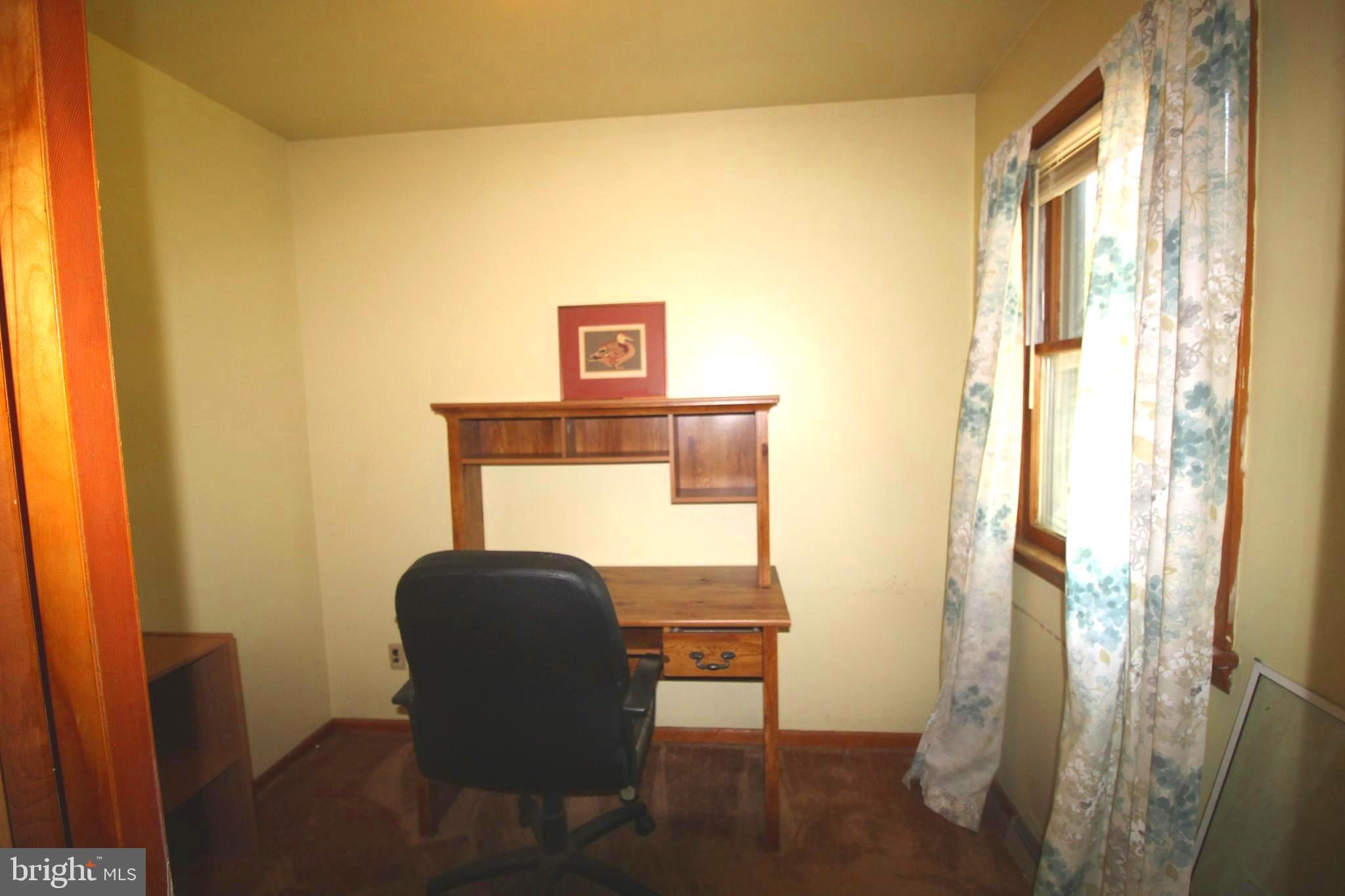 Bonus/office