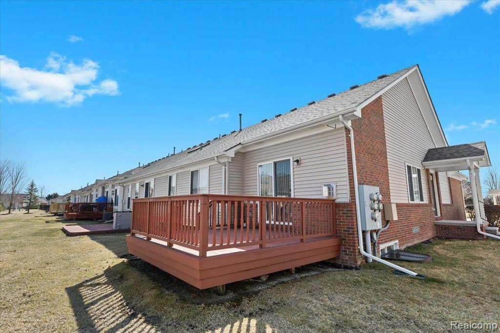 26037 Mariners Point Chesterfield, MI 48051 - Photo 26 of 31