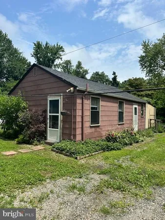 $1,500 | 1021 Goff Road, Essex, MD 21221
