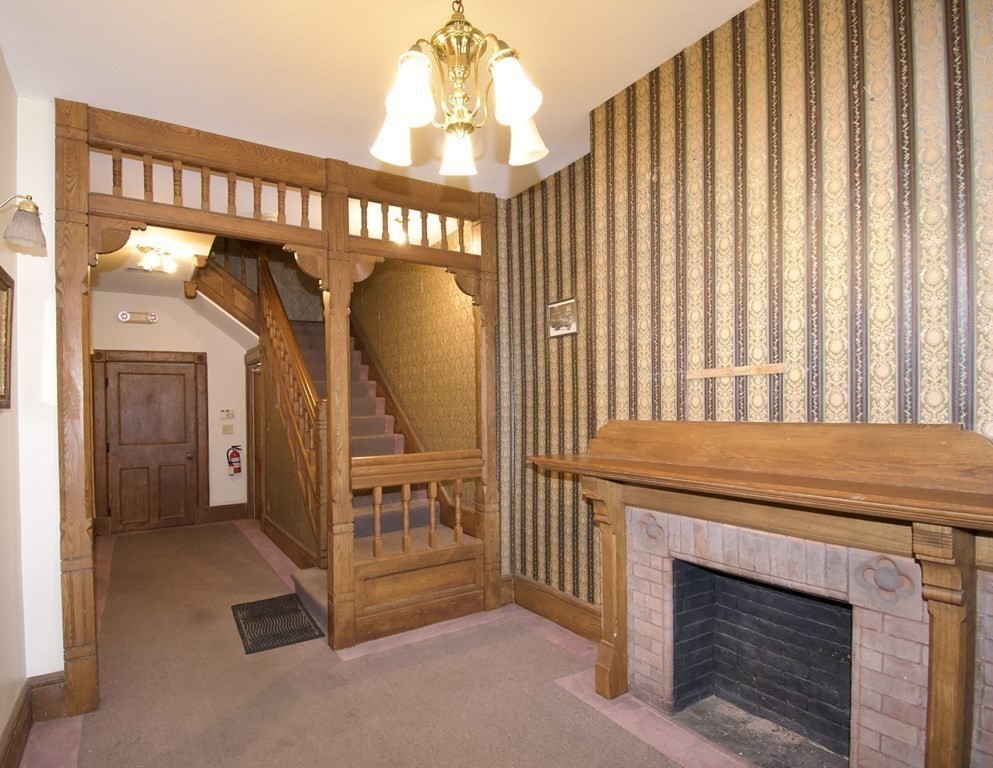 76 Maple Street Springfield, MA 01105 - Photo 7 of 32 Gallery Image 7