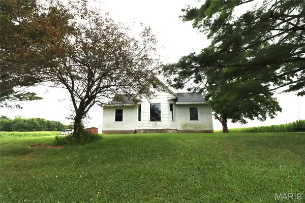 $135,000 | 1808 Pleasant Mound Avenue, Smithboro, IL 62284