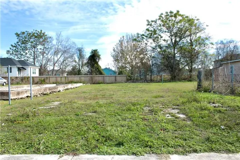 $33,000 | 2321 Piety Street, New Orleans, LA 70117