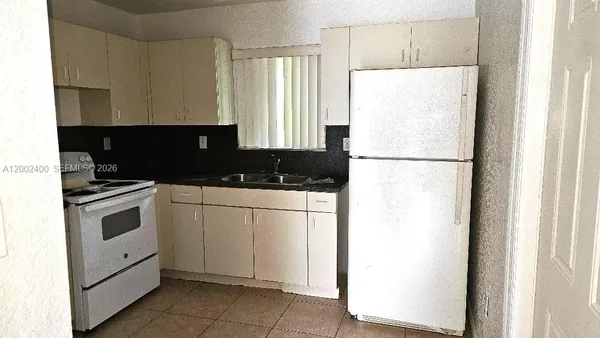 $2,900 | 11970 Southwest 217th Street, Unit 11970, Miami, FL 33170