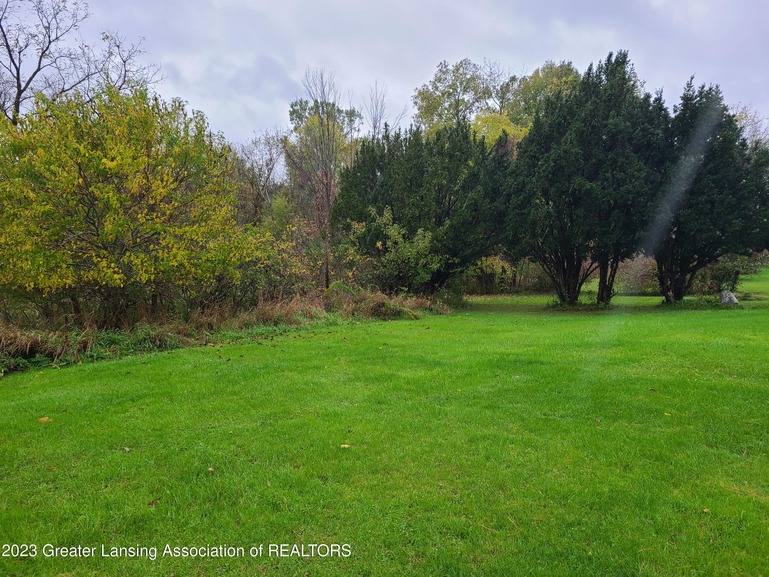 4827 North Gunnell Road Dimondale, MI 48821 - Photo 9 of 22 20231014_130734