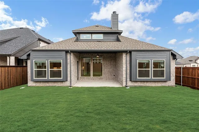 $483,900 | 3154 Duck Hts Avenue, Royse City, TX 75189